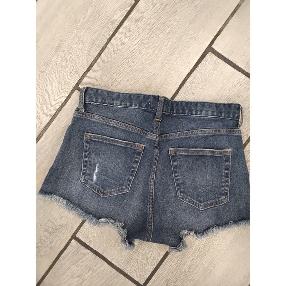 HM Divided Women Blue Denim Cut Off Shorts Dark Wash Frayed Hem Size 4 - Picture 4 of 4